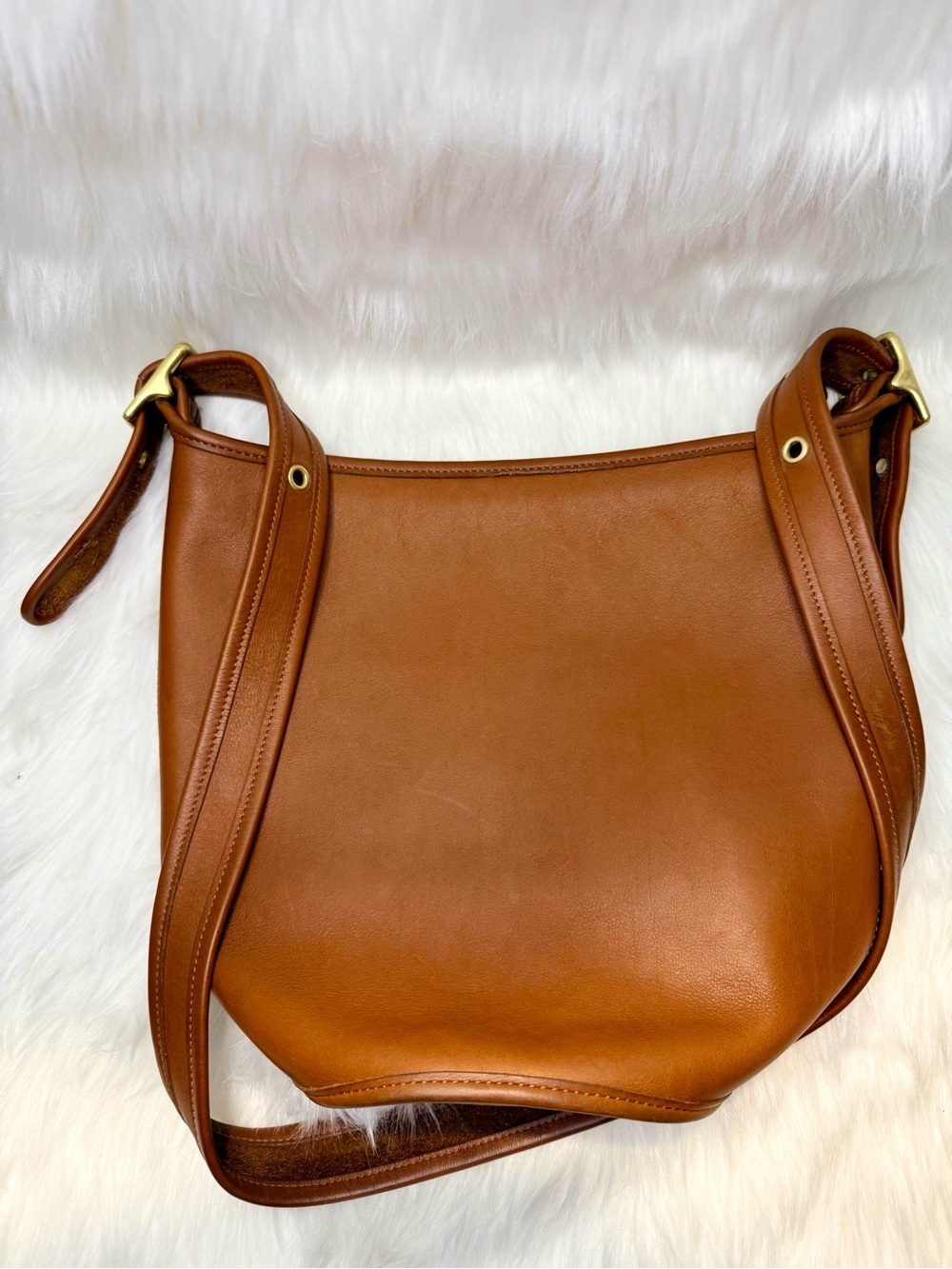 Classic 9953 Bucket Leather Shoulder Bag in brown - Picture 7 of 8